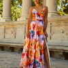 Vestido largo de fiesta Alma Gemela de corte A en raso de color naranja de nueva colección 2023 23002