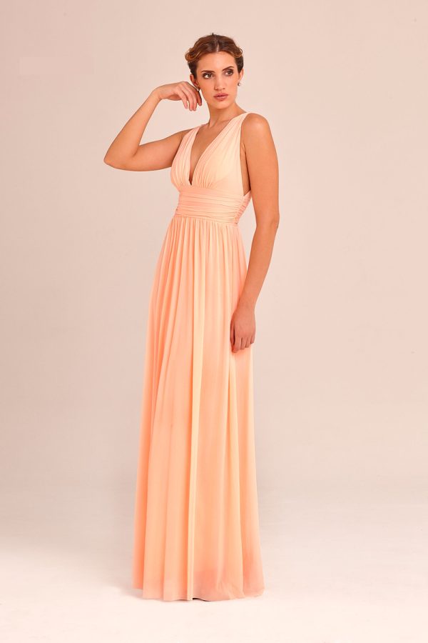 Vestido de fiesta de Alma Gemela largo de corte recto en gasa, de color rosa de nueva colección 2023 18043.
