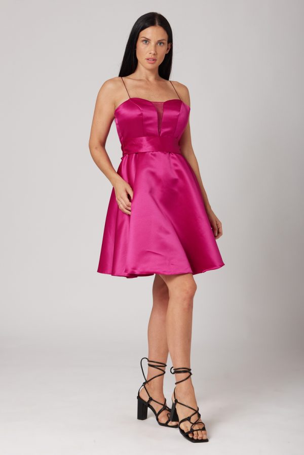 Vestido corto de fiesta Santiago Sánchez de corte evasé en satén de color rosa de nueva colección 2023 AV16