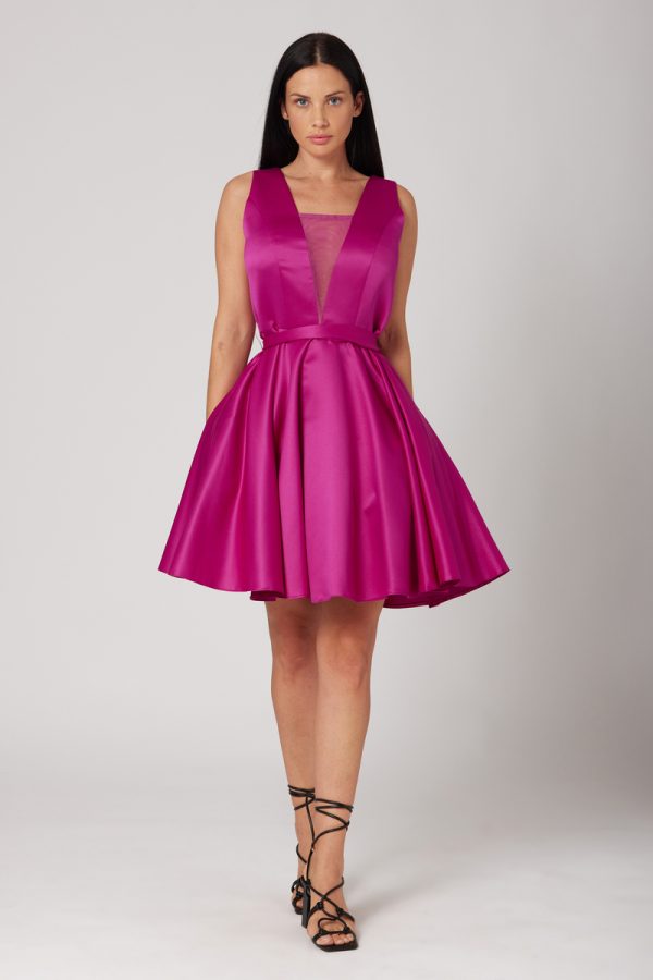 Vestido corto de fiesta Santiago Sánchez de corte evasé en satén de color rosa de nueva colección 2023 AV14