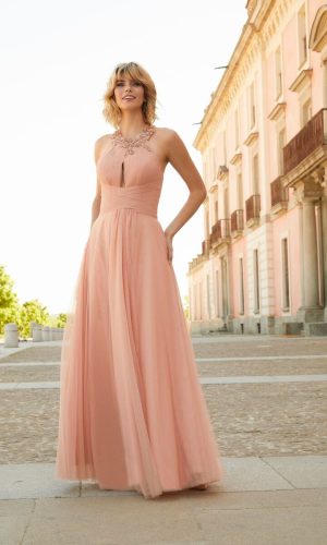 Vestido largo de fiesta X&M con corte princesa en gasa blonda de color rosa de nueva colección 2023 83128