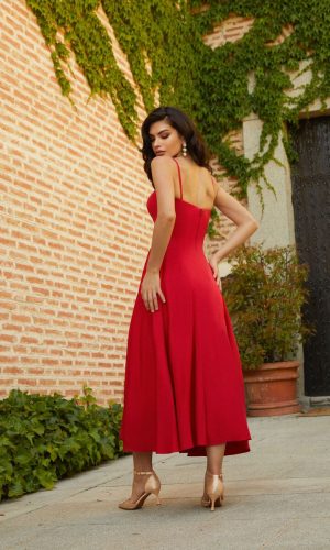 Vestido midi de fiesta X&M con corte princesa en crepe de color rojo de nueva colección 2023 espalda 53016