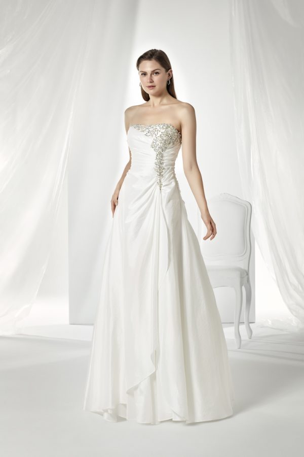 Vestido de novia Lera de corte princesa en tafetán con referencia 66054